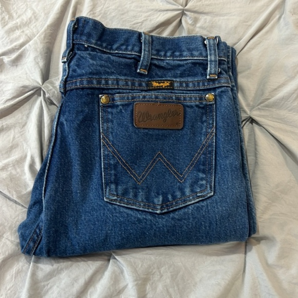 Classic wrangler Blue Denim Jeans size 33